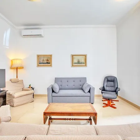 Charming Maltese Maisonette Daire