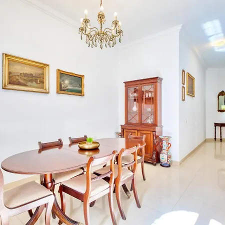 Charming Maltese Maisonette Daire Sliema