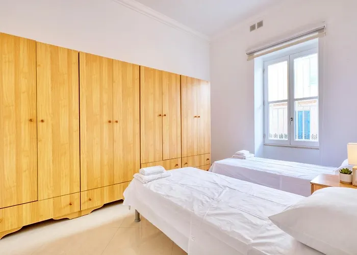 Daire Charming Maltese Maisonette Sliema
