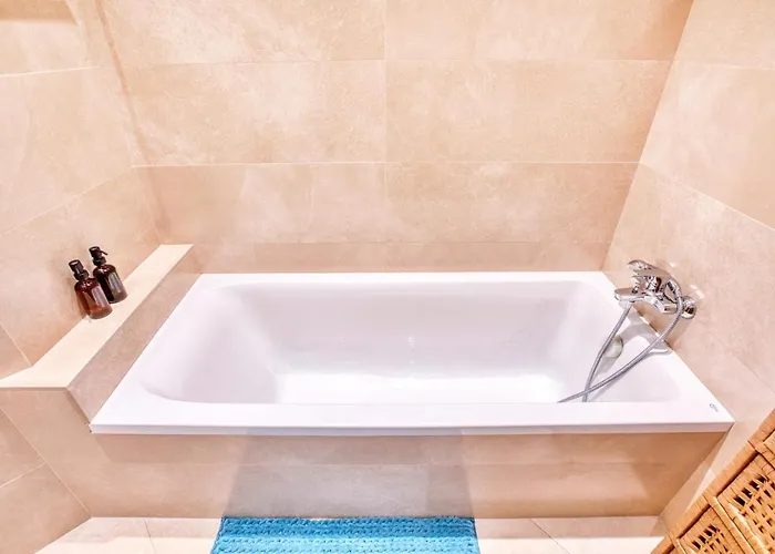 Charming Maltese Maisonette Daire Sliema