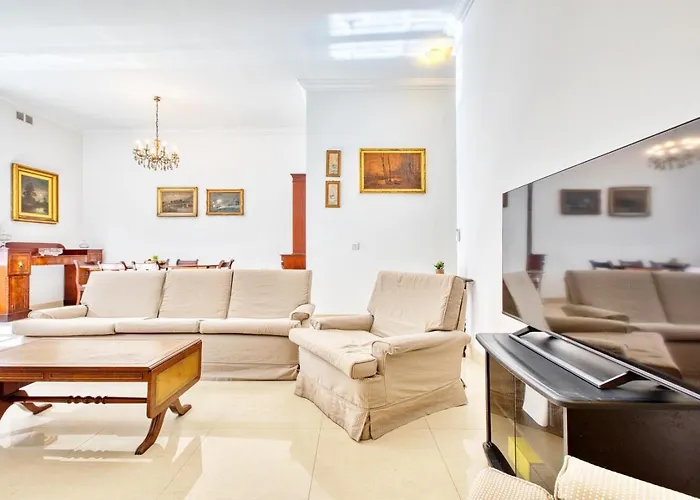 Charming Maltese Maisonette Daire *